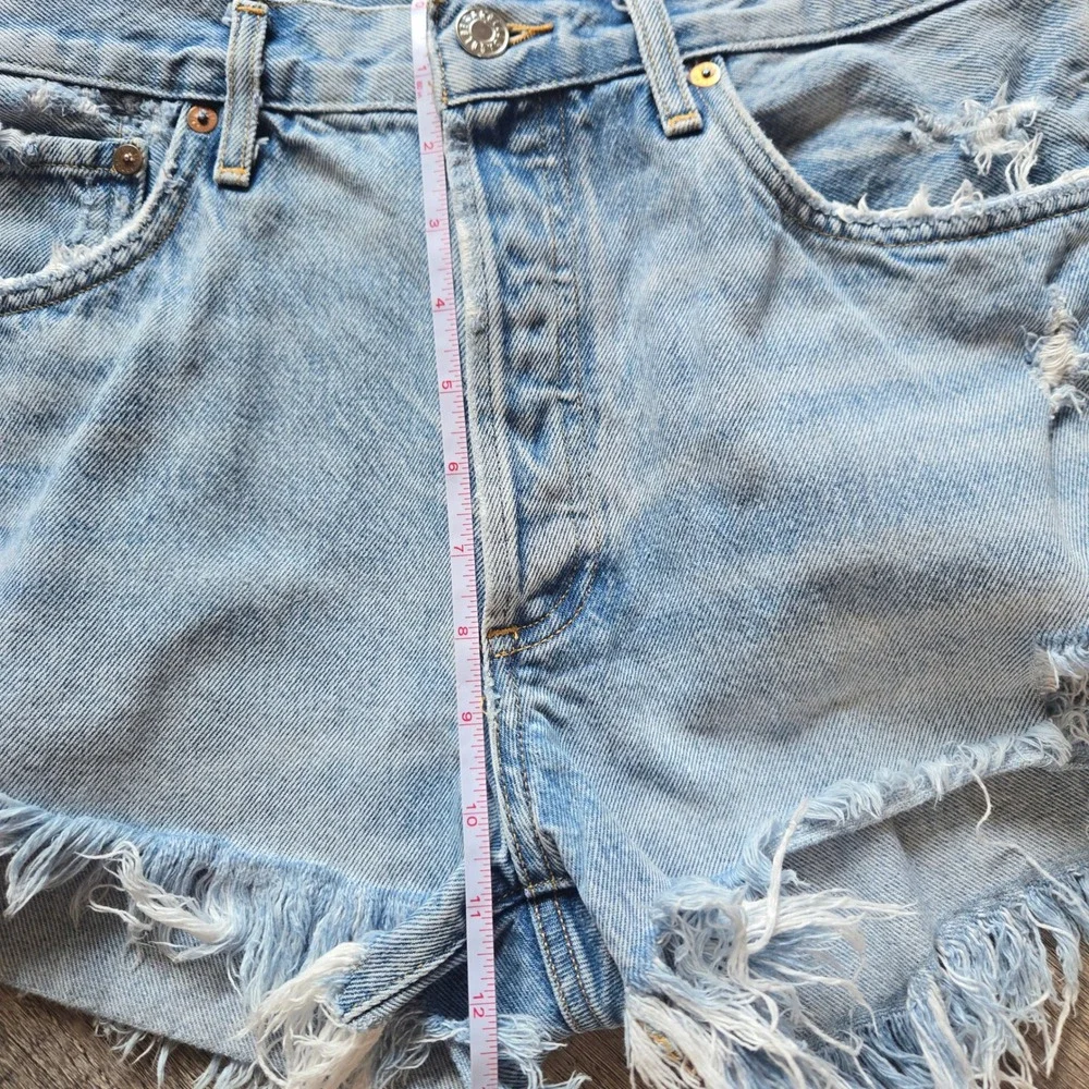 AGOLDE Parker High Rise Distressed Denim Shorts Light Wash Size 30 A026-811